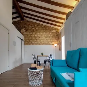 Estudiovintage. Heliopolis Apartment Sevilla